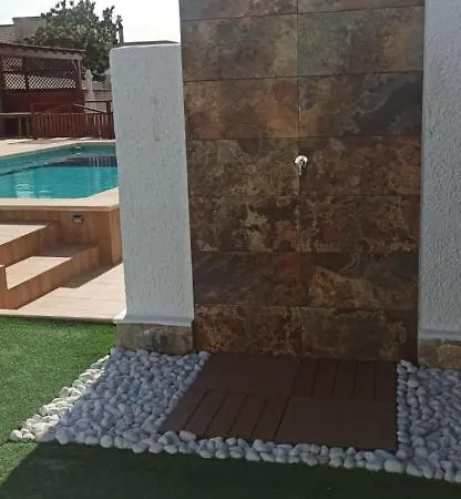 Con Piscina Privada